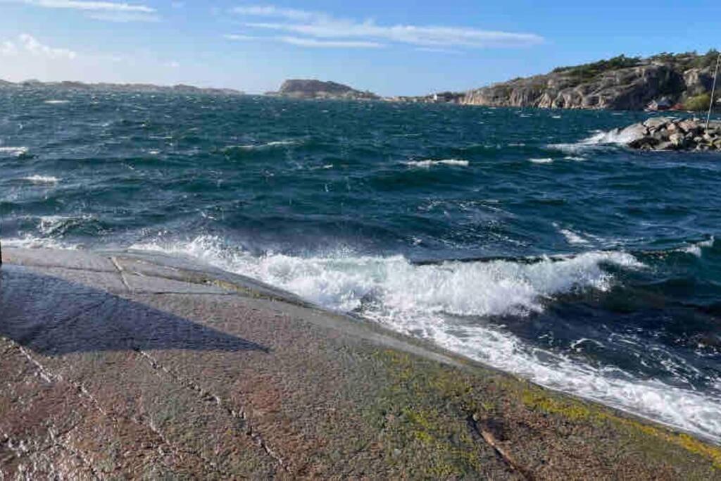 Ny Laegenhet Pa Markplan Med Havsutsikt Strömstad Exterior foto