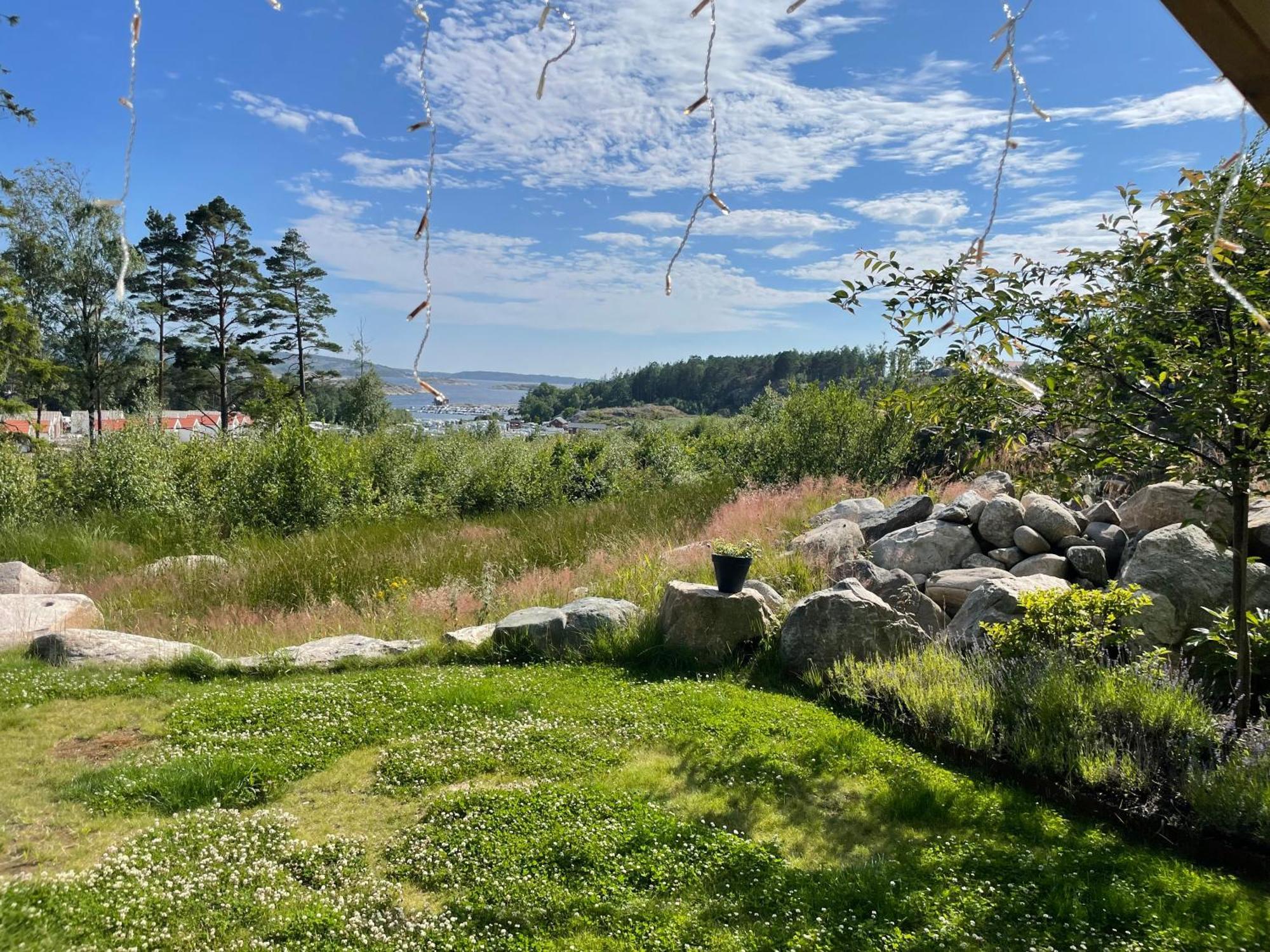 Ny Laegenhet Pa Markplan Med Havsutsikt Strömstad Exterior foto